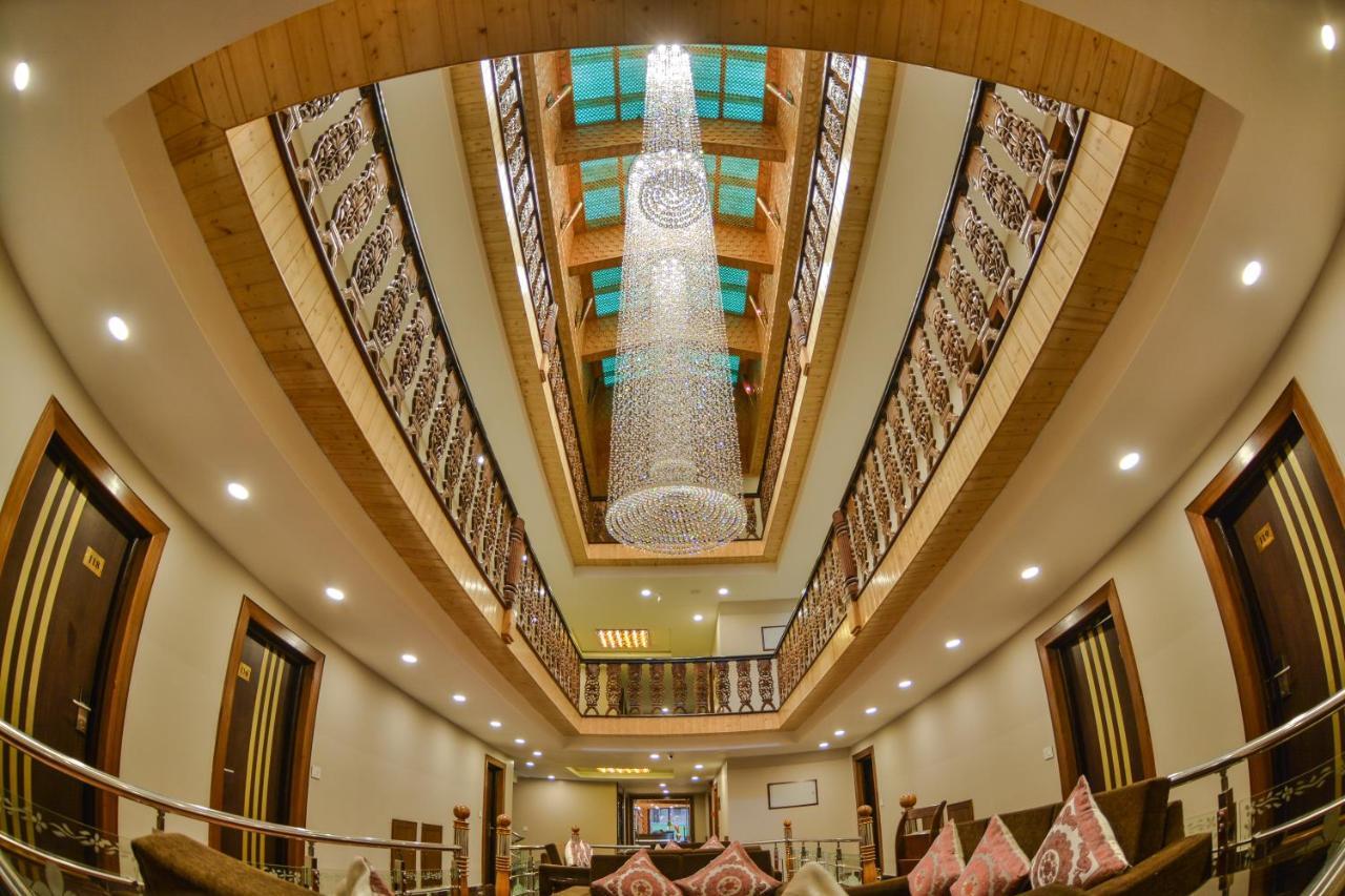 Hotel Royal Hillton Pahalgām Exterior foto