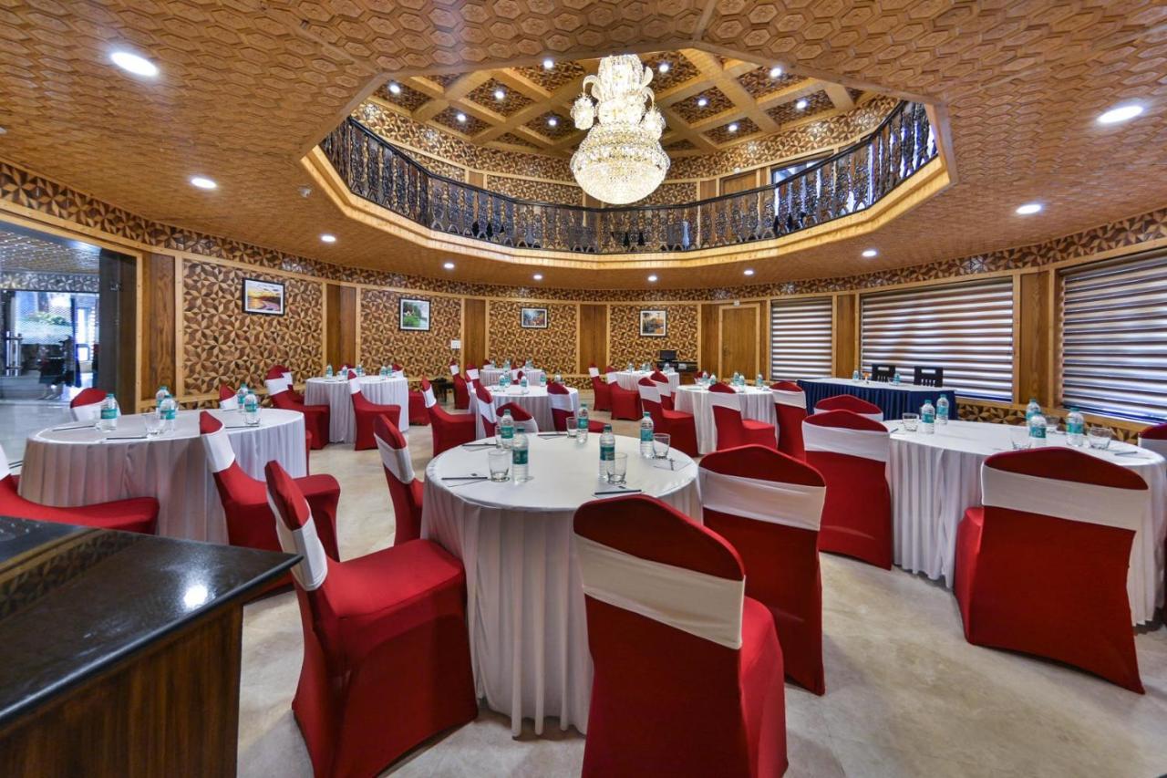 Hotel Royal Hillton Pahalgām Exterior foto